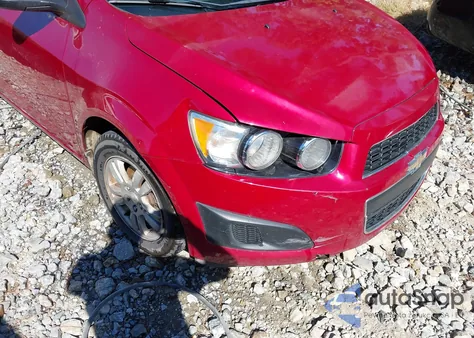 2015 Chevrolet Sonic Lt Auto из США, поврежденный, VIN 1G1JC5SH9F4163171